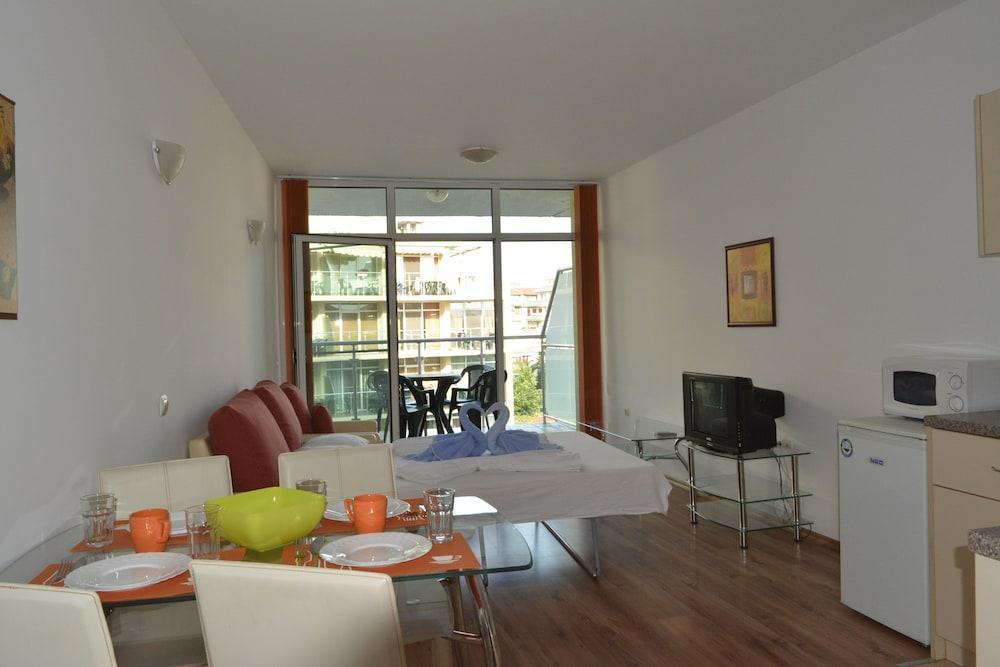 Julia Family Aparthotel Sunny Beach